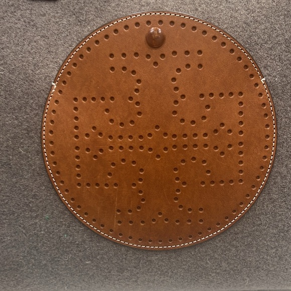 Tory Burch Ella Wool Blend Felt tote. Grey color. - Picture 8 of 8